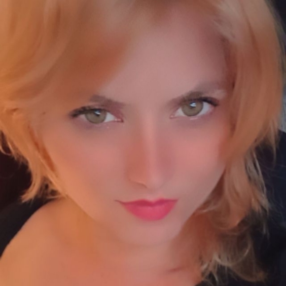 Meet your Posher, Sabra - Picture 2 of 3